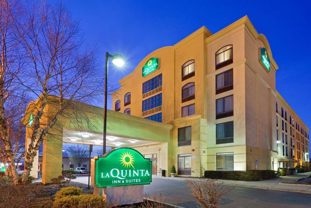 La Quinta By Wyndham Гардън Сити Екстериор снимка